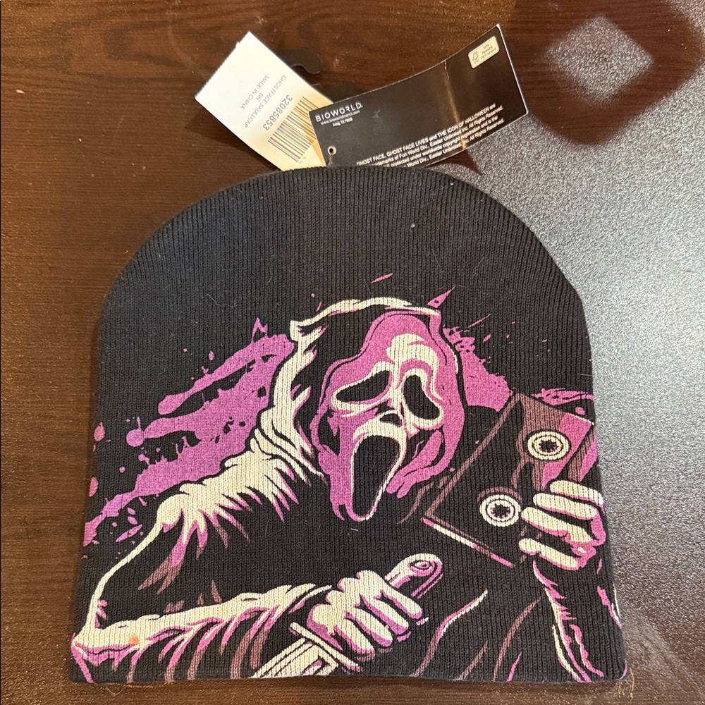 Bioworld Black and Pink Scream Beanie